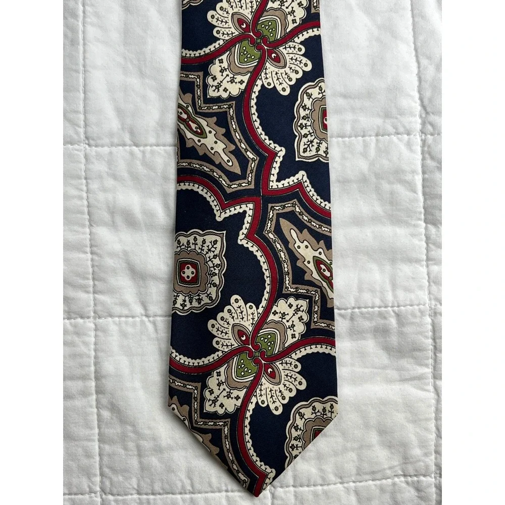 VTG Club Room Silk Tie Woven Printed England Hand Made Usa Paisley Dark Blue Red